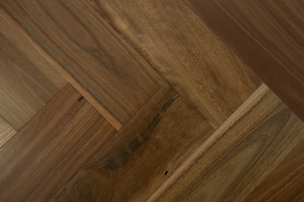 Engineered Floor 14mm Herringbone Spotted Gum FSSG4303