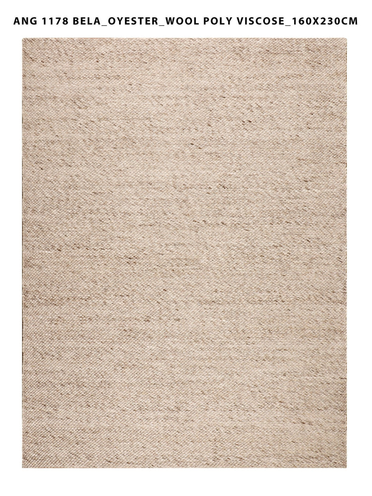 Bela rug in Oyster – full rug view