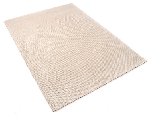Bela rug in White – view 1