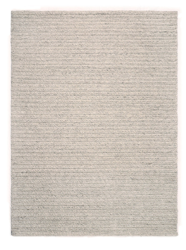 Choti rug in Steel – full rug view