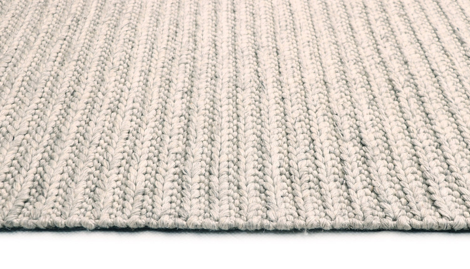 Choti rug in Steel – view 2