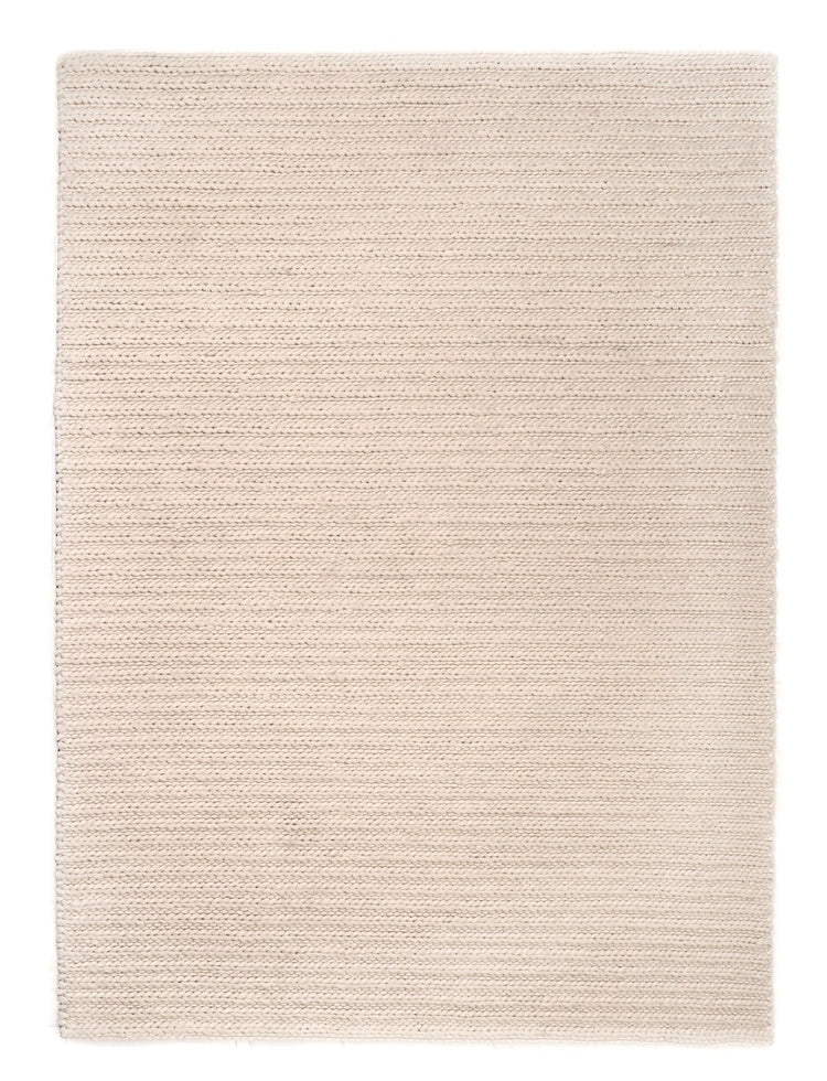Choti rug in White – full rug view