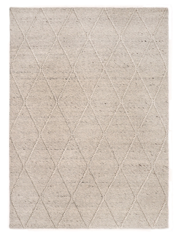Hallie rug in Steel – full rug view